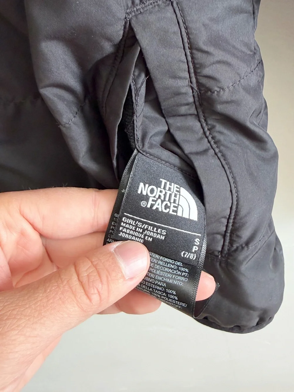 North Face Girls’ Reversible Mossbud Jacket in Black